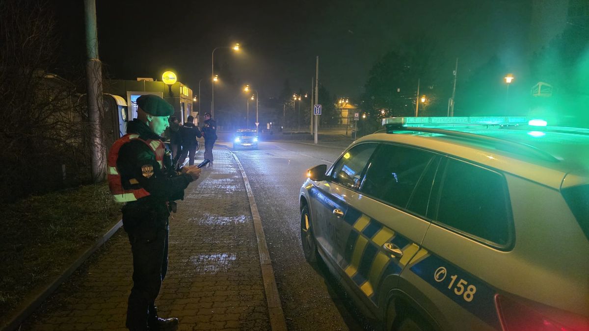 Ozbrojený muž v Brně přepadl trafiku, může být nebezpečný